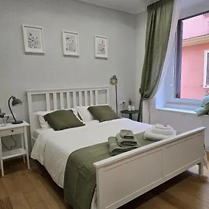 Holiday home Candia House