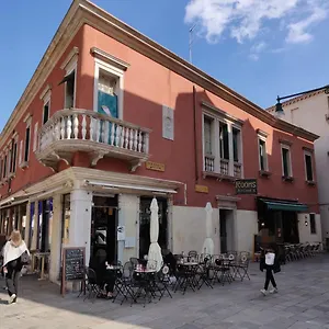 archies-house.hotelinveneto.com/